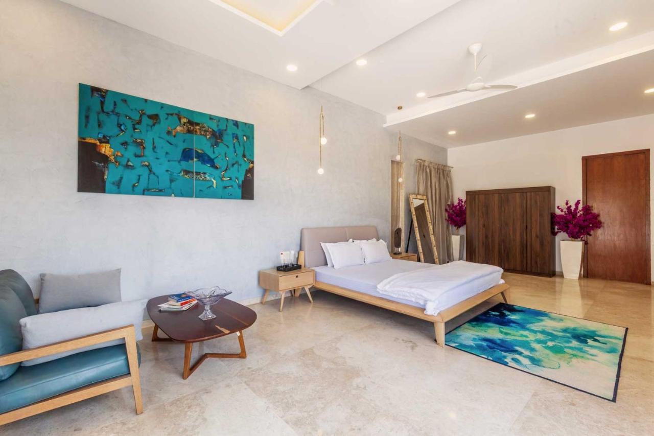 Stayvista'S White Pebbles - A Villa With Theater Room & Swimming Pool ロナバラ エクステリア 写真